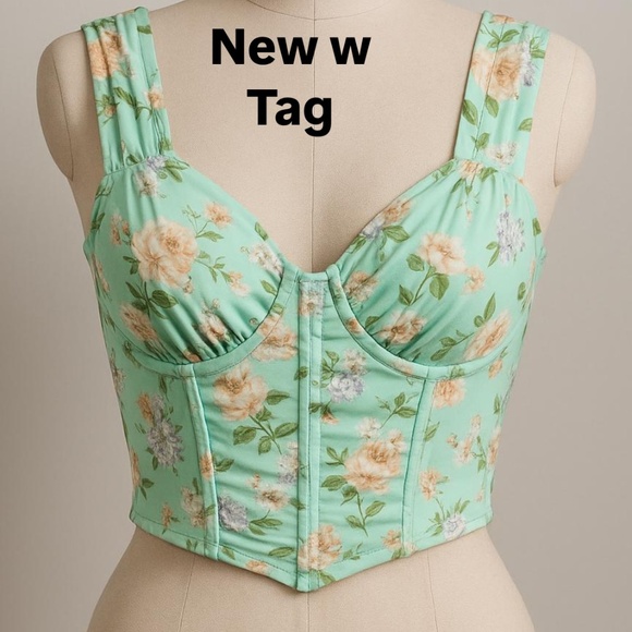 Almost Famous Tops - Almost Famous Floral Corset-Style Crop Top - Size M - NWT